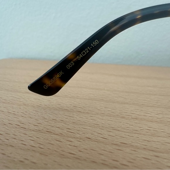 Gucci Brown Tortoiseshell Sunglasses (new) - Picture 11 of 11